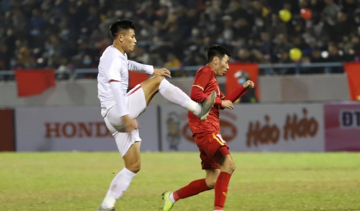 VIDEO: U22 Việt Nam ban bật đẹp mắt trước khi chọc thủng lưới Tấn Trường