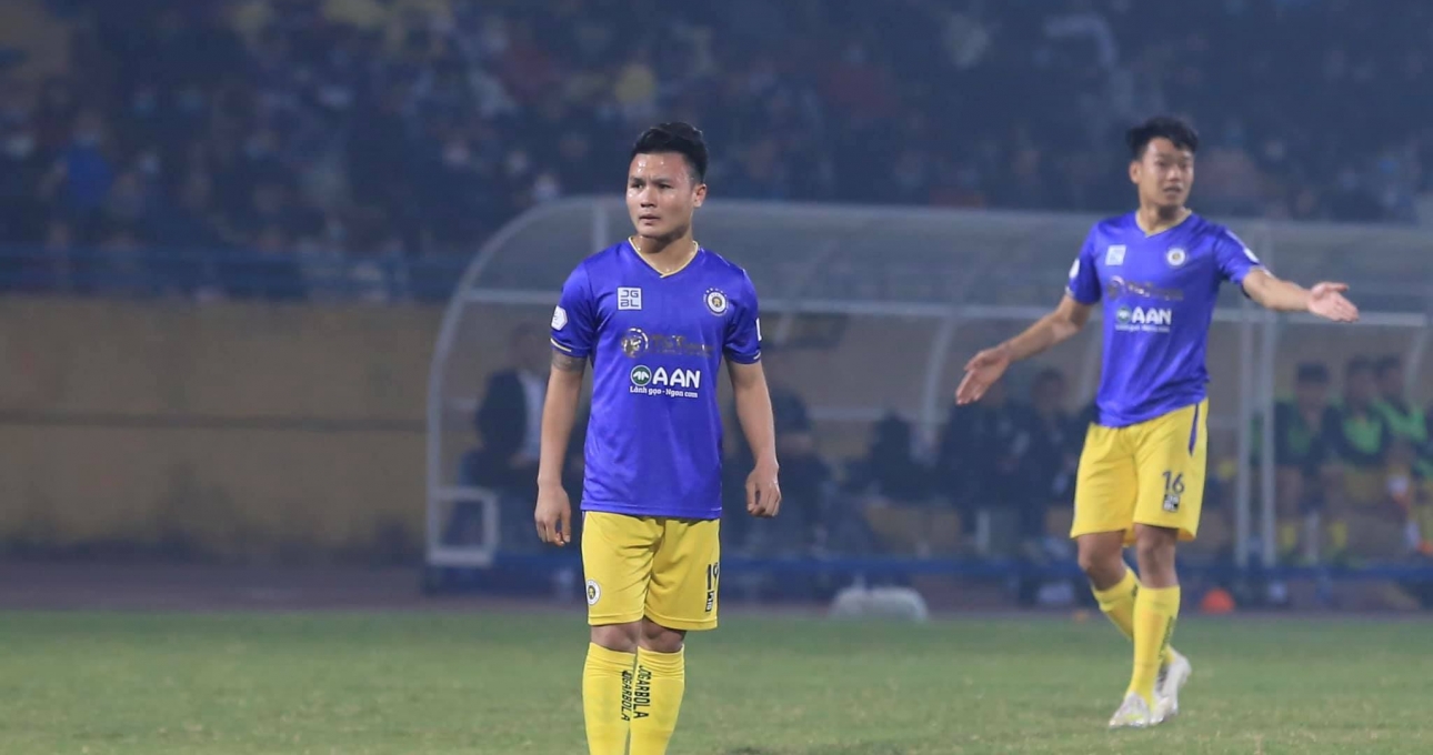 VIDEO: Quang Hải bỏ lỡ cơ hội tái hiện 'siêu phẩm Thường Châu'