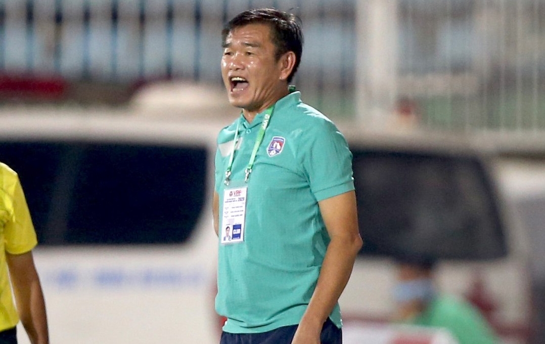 HLV Phan Thanh Hùng: 'Phòng ngự không phải vấn đề của Bình Dương'