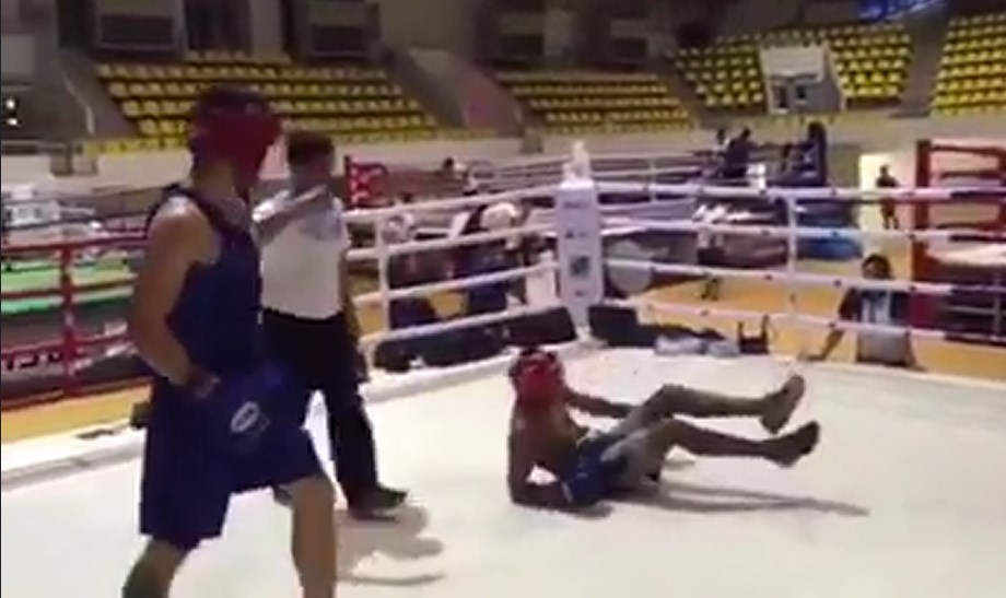 VIDEO: Trương Đình Hoàng 'hạ gục' bạn tập người Ấn Độ