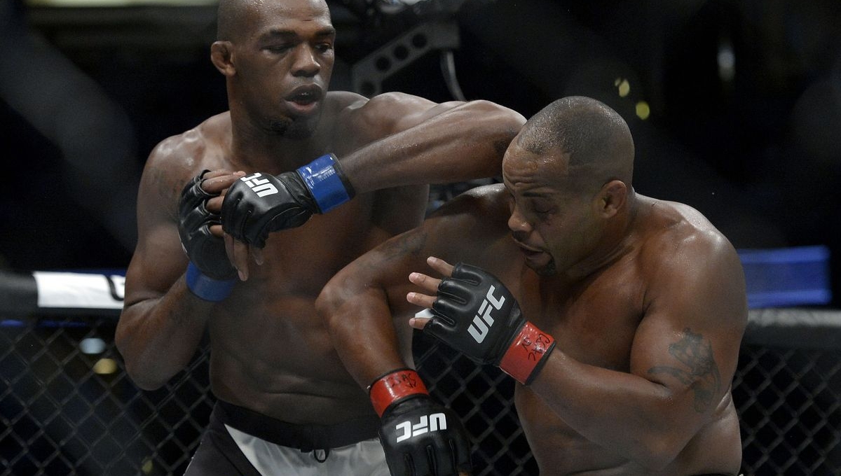 FULL Fight UFC 214: Jones vs DC 2 - Cú knockout đáng sợ của 'Bones' Jones