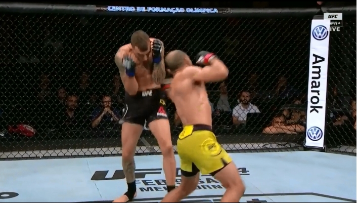 VIDEO Combo vũ bão của Jose Aldo kết thúc Renato Moicano