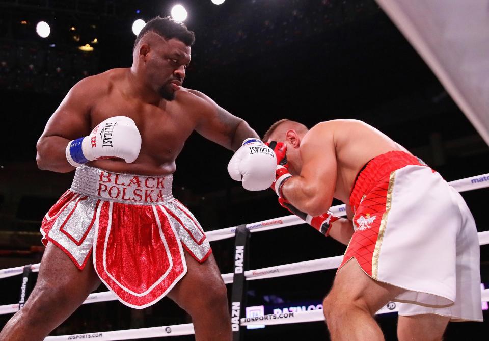 VIDEO: Đối thủ 'bé bự' của Anthony Joshua là ai?