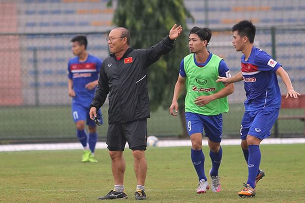 HLV Park Hang Seo quyết tâm 'học để hiểu' các học trò