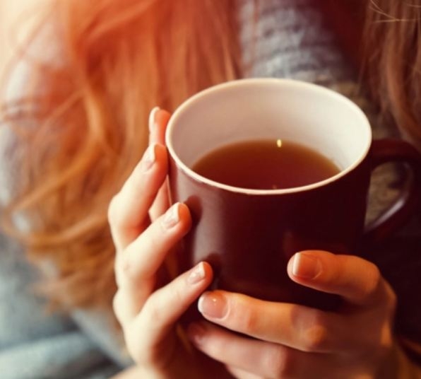 4 đồ uống dễ kiếm uống trước khi ngủ để hết đầy bụng