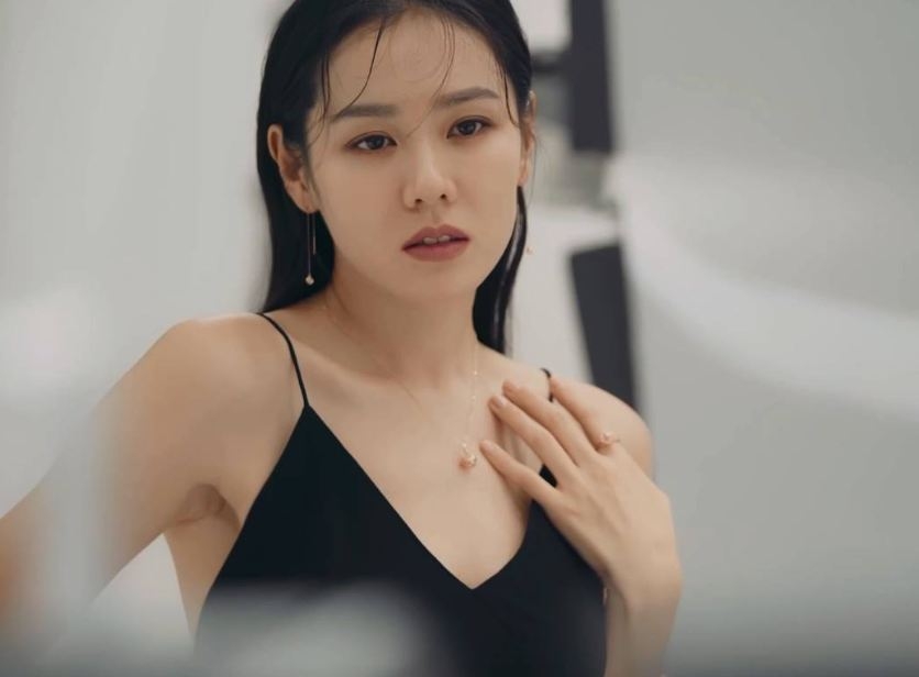 'Chị đẹp U40' Son Ye Jin giữ nét body nóng bỏng nhờ bí kíp đơn giản 