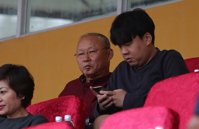 HLV Bình Dương tiến cử 'hàng nóng' cho thầy Park Hang-seo