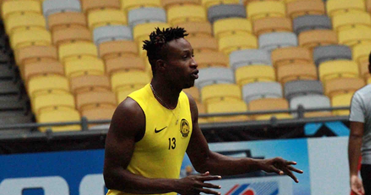 Cầu thủ Malaysia bị phạt nặng vì văng tục trong trận chung kết với VN