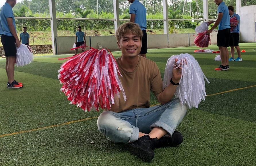 Công Phượng ngọt ngào động viên em gái thi tốt ở Kì thi THPT Quốc gia