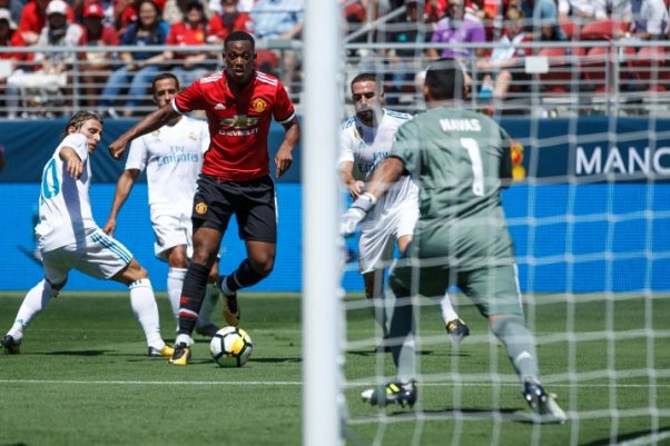 Pha solo kiến tạo cực đỉnh Anthony Martial vs Real Madrid