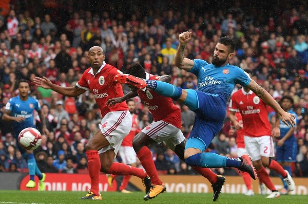 Highlights: Arsenal 5-2 Benfica (Emirates Cup 2017)