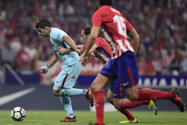 Highlights: Atletico 1-1 Barcelona (Vòng 8 La Liga)