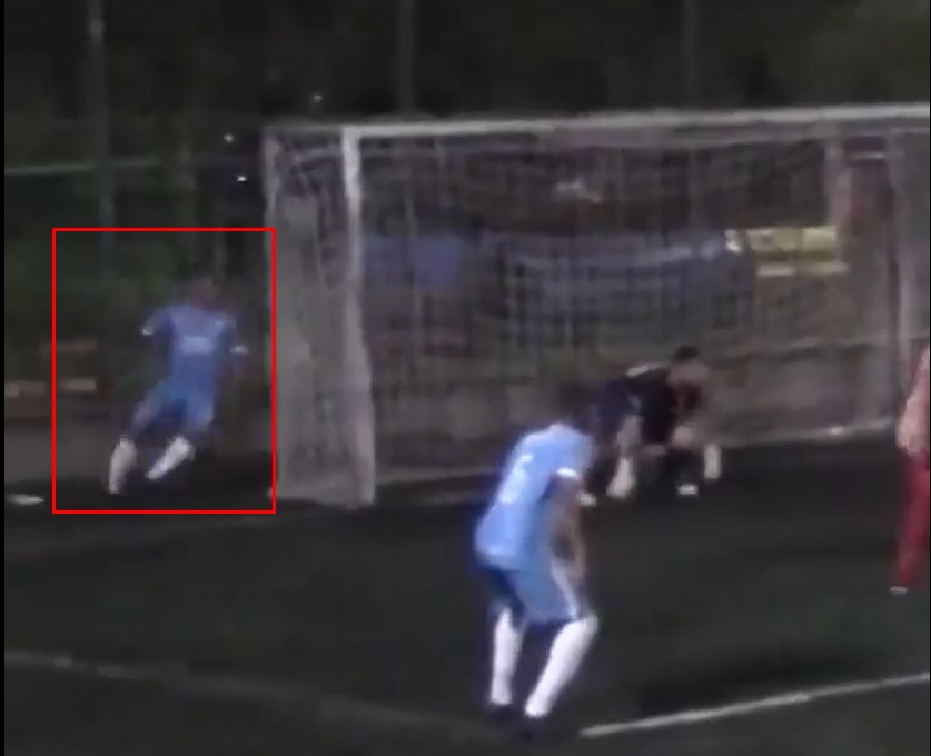 VIDEO: Tiền đạo chạy chỗ cực 'dị' và pha phạt góc có 1-0-2