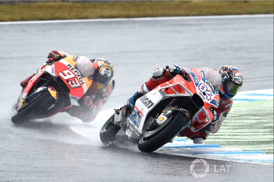 MotoGP 2017: Xem lại cách Dovi 'hạ sát' Marquez tại Motegi