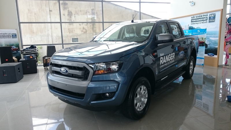 Vua bán tải Ford Ranger giảm giá ngay trước Tết