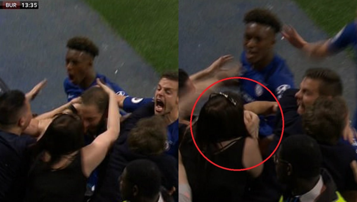 VIDEO: Higuain ăn mừng bàn thắng với fan nữ