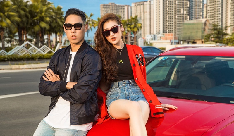 Á hậu Việt Nam khoe dáng bên chàng VĐV bóng rổ Việt kiều