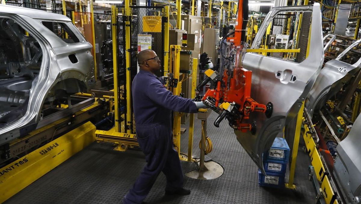 Ford đóng cửa 2 nhà máy tại Mỹ dù vừa mở lại được 2 ngày