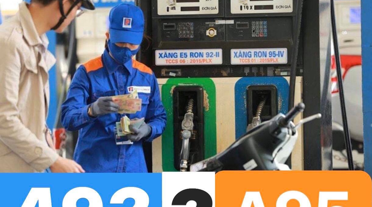 Đi xe máy nên đổ xăng 92 hay 95?