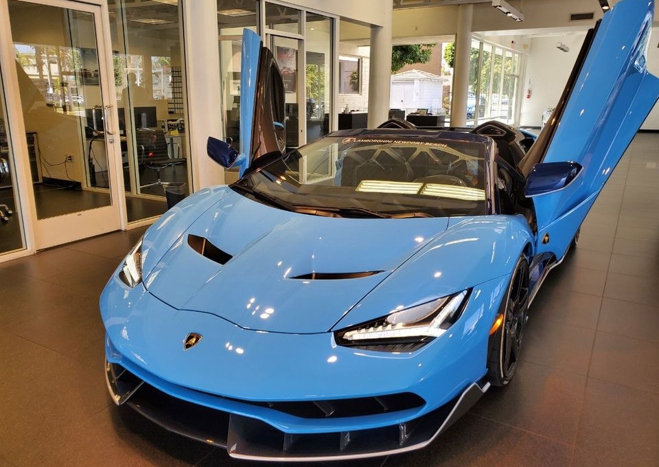 Đại gia Việt sắm Lamborghini hơn 200 tỷ VNĐ vì 'thất tình'