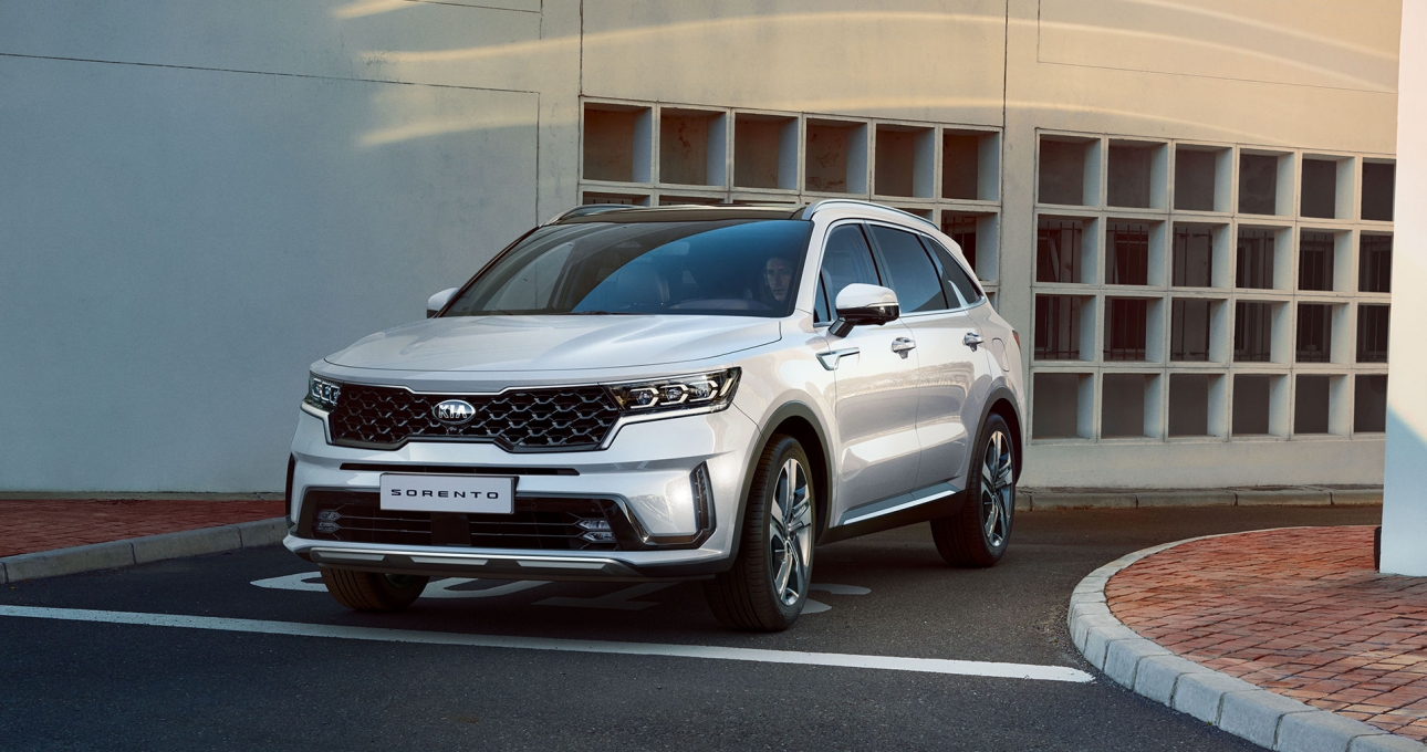 Kia Sorento 2021 tự động khóa chặt 4 bánh sau va chạm