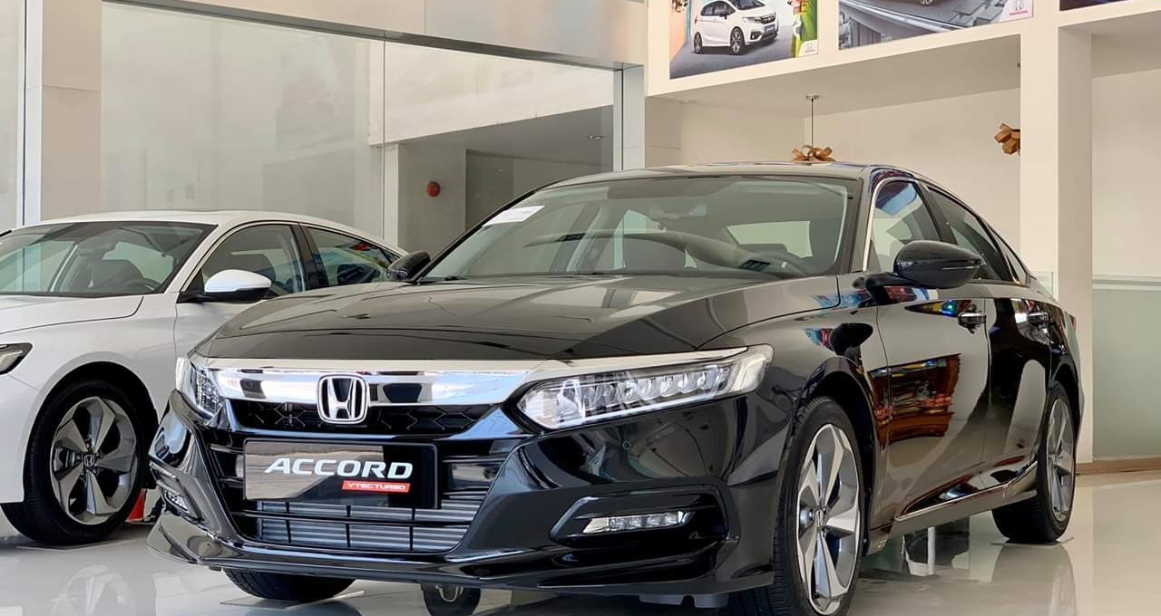 Đại lý ồ ạt chào bán Honda Accord với mức giảm giá 'sập sàn'