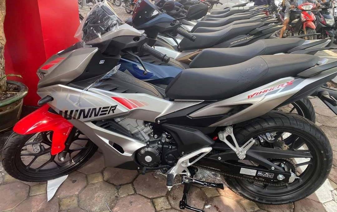 Những xe máy 'hot' mất giá khó tin tại Việt Nam