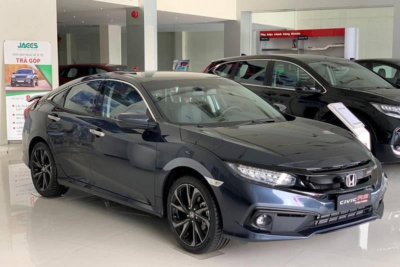 Honda Civic bất ngờ ưu đãi khủng tới 80 triệu đồng