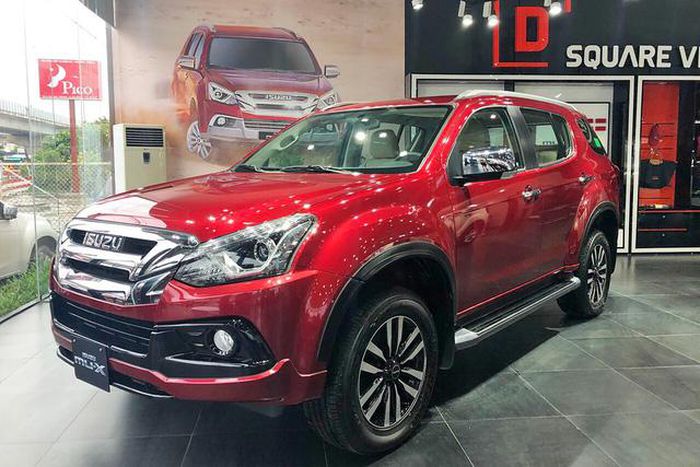 Đối thủ Toyota Fortuner ưu đãi hơn 100 triệu đồng hết tháng 2