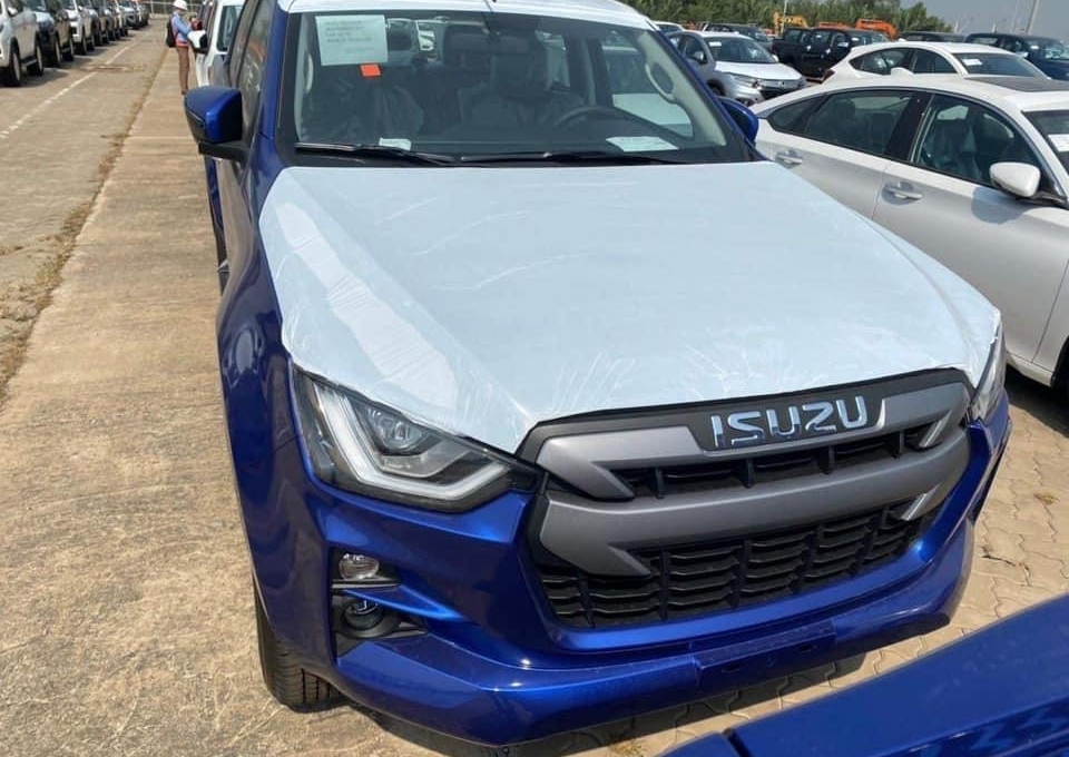Isuzu D-Max 2021 về tới Việt Nam, chuẩn bị 'đấu' vua bán tải