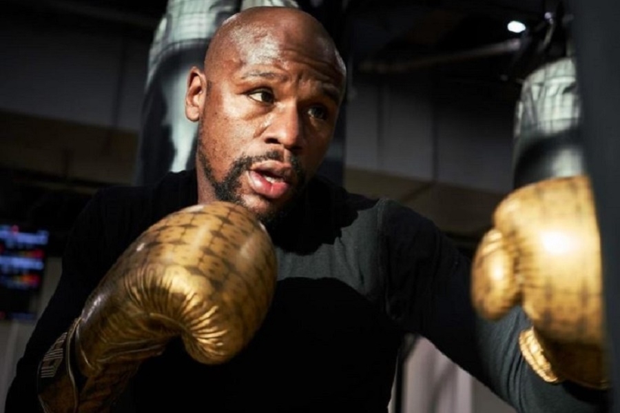 Tập luyện lúc 2 giờ sáng, Mayweather đang chuẩn bị trở lại?