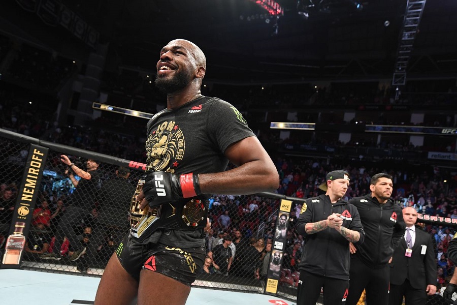 Jon Jones đã vĩnh biệt hạng Light Heavyweight