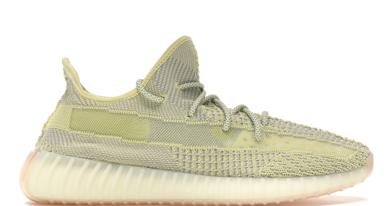 Adidas tung thêm 2 mẫu Yeezy Boost 350 V2 với giá từ 220 USD