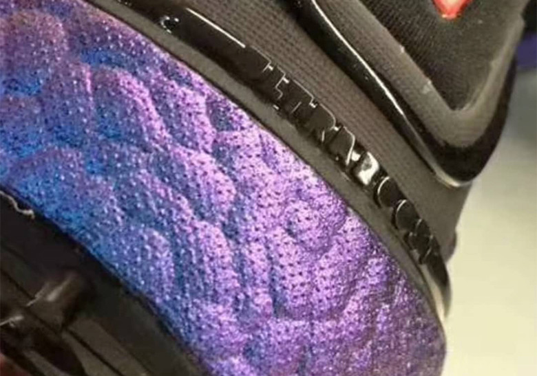 Ultra Boost 20 lộ ảnh với đệm màu tím cực lạ theo chủ đề vũ trụ