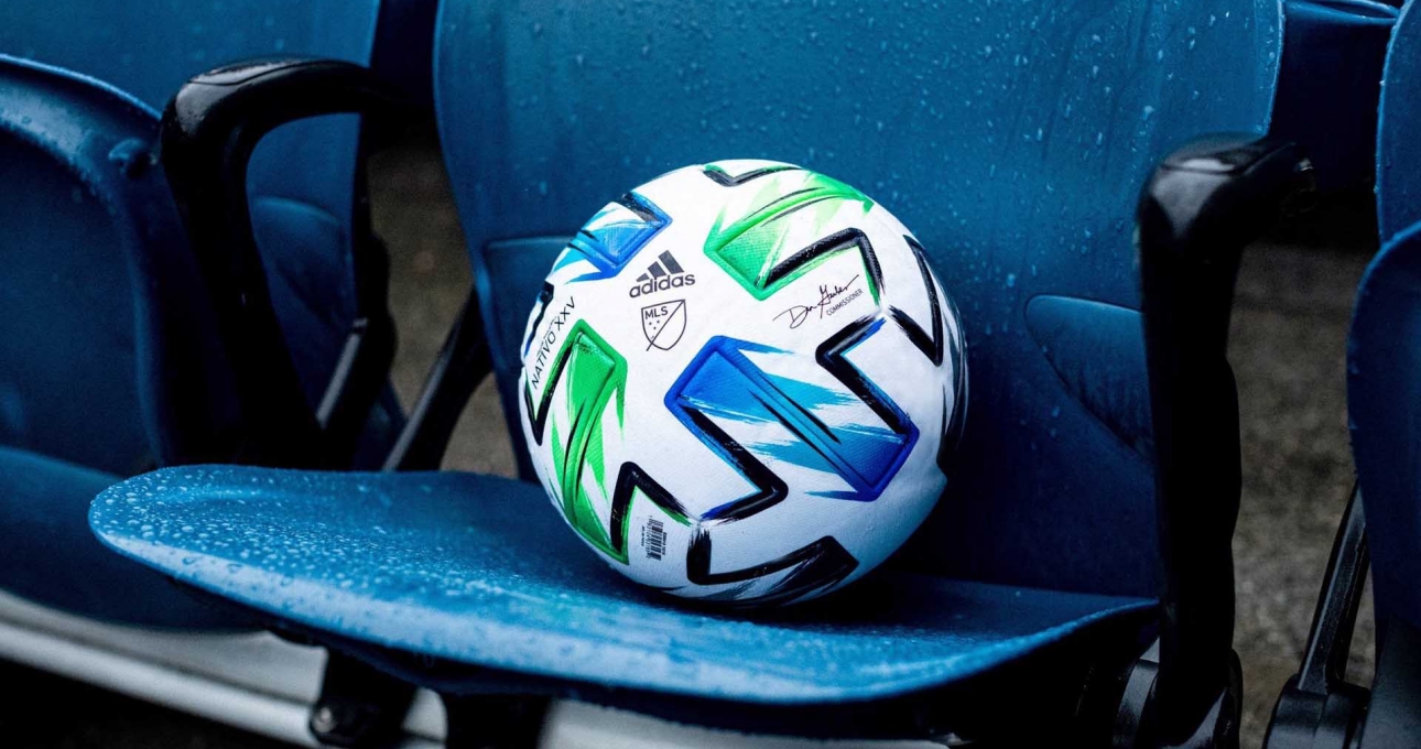 Bóng thi đấu giải nhà nghề Mỹ - MSL đụng hàng bóng Euro 2020