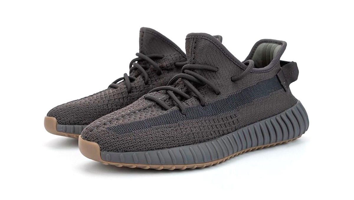 Cận cảnh Adidas Yeezy Boost 350 V2 'Cinder' và 'Marsh'