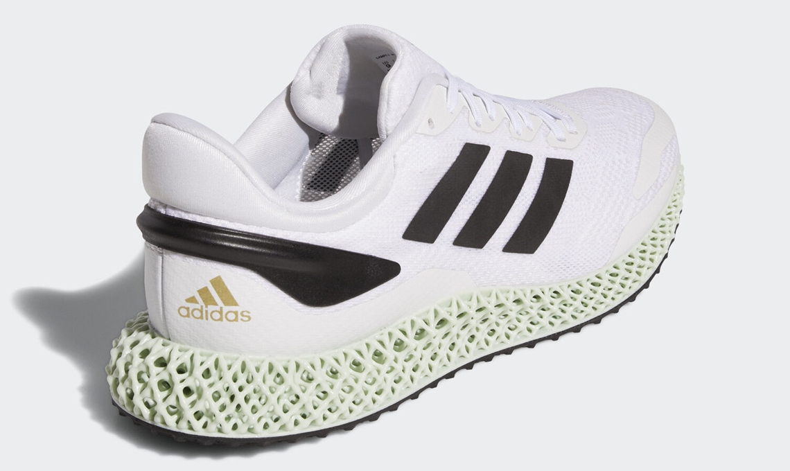 Độc đáo Adidas 4D Run 1.0 mượn thiết kế SuperStar