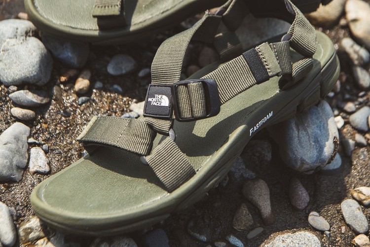 The North Face ra mắt dép dã ngoại kiểu quân đội độc đáo