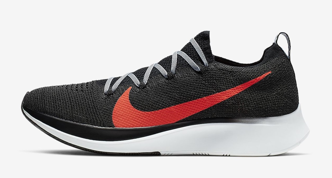 5 đôi giày Nike giảm giá mạnh trong tháng 6