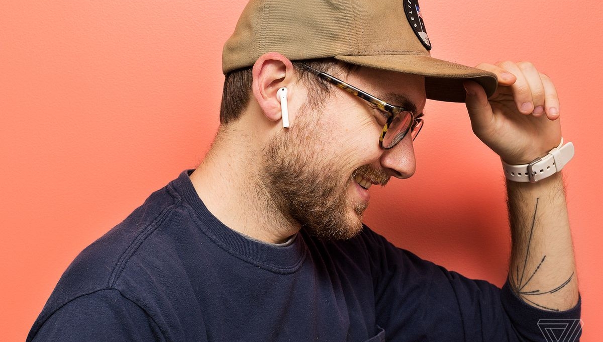 Apple AirPods 3 lộ thiết kế 'cao cấp'