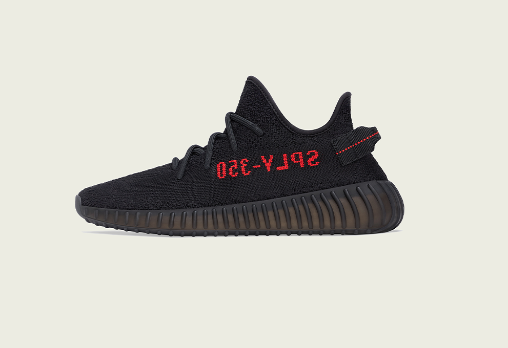 Yeezy boost 350 v2 core black trình làng ở Việt Nam tháng 12