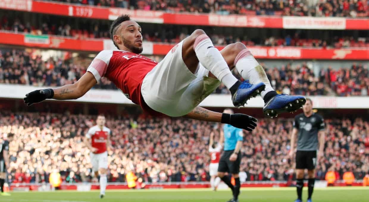 Aubameyang tỏa sáng, Arsenal giành 3 điểm trước Burnley