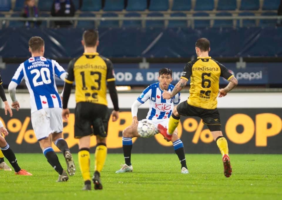 Văn Hậu nói gì sau trận đấu đầu tiên trong màu áo Heerenveen?