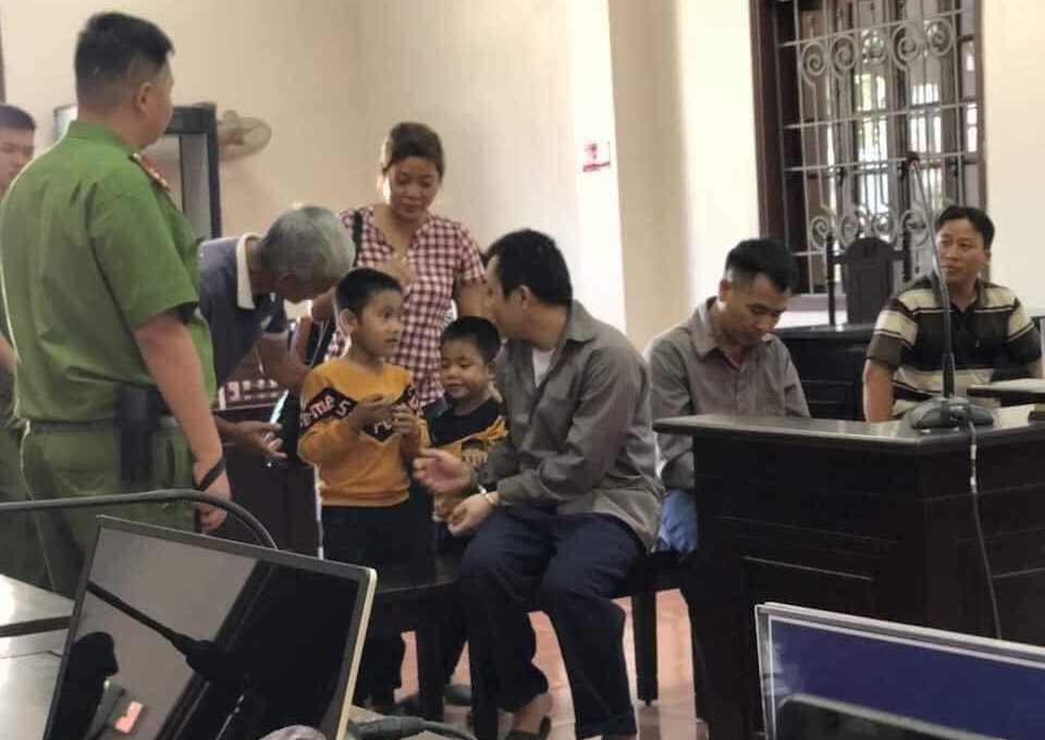 Xét xử vụ tài xế Innova đi lùi trên cao tốc: Đã có bản án