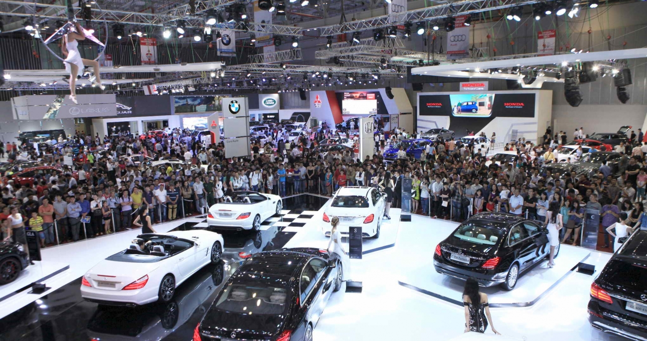 Đại lý ô tô giảm cả trăm triệu đồng để tự cứu mình mùa Covid