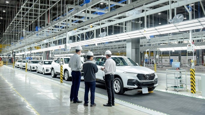 Bao giờ người mua ô tô được giảm 50% thuế trước bạ?