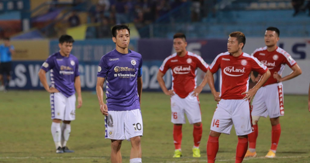 VIDEO: Văn Quyết mở tỉ số cho Hà Nội trên chấm penalty