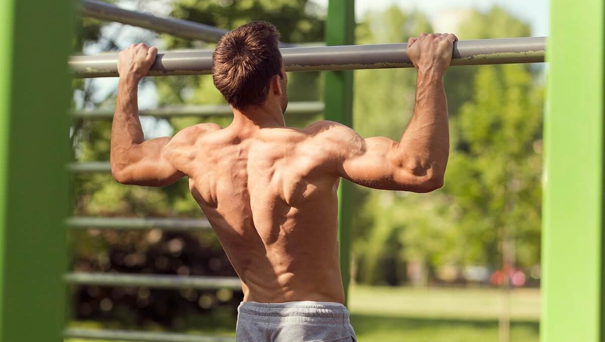 7 lỗi sai khi hít xà đơn khiến bạn tập mãi không lên cơ