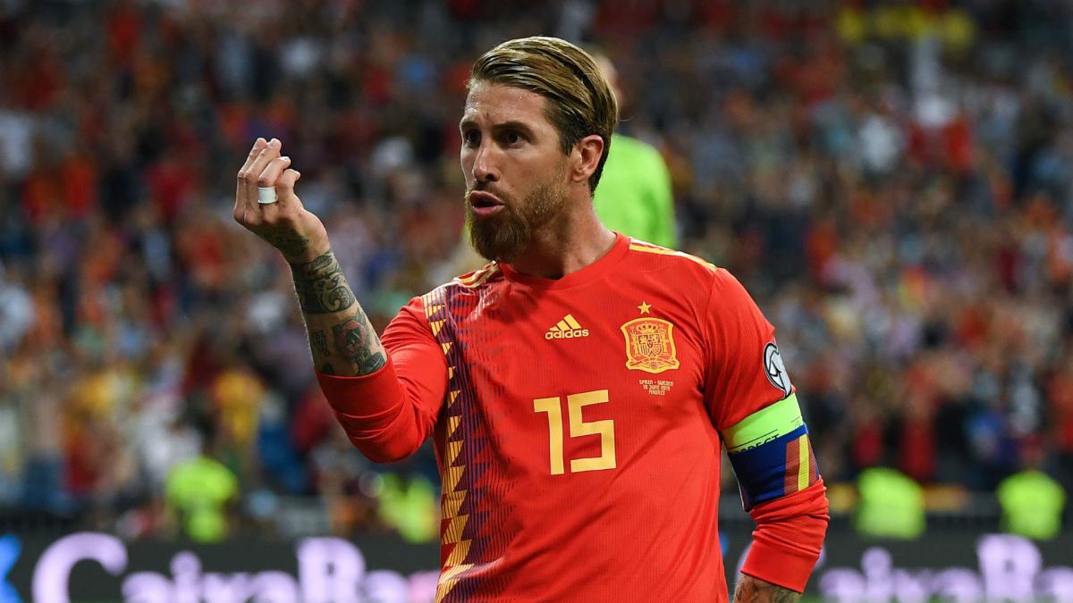 Sergio Ramos đi vào lịch sử với kỷ lục vô tiền khoáng hậu
