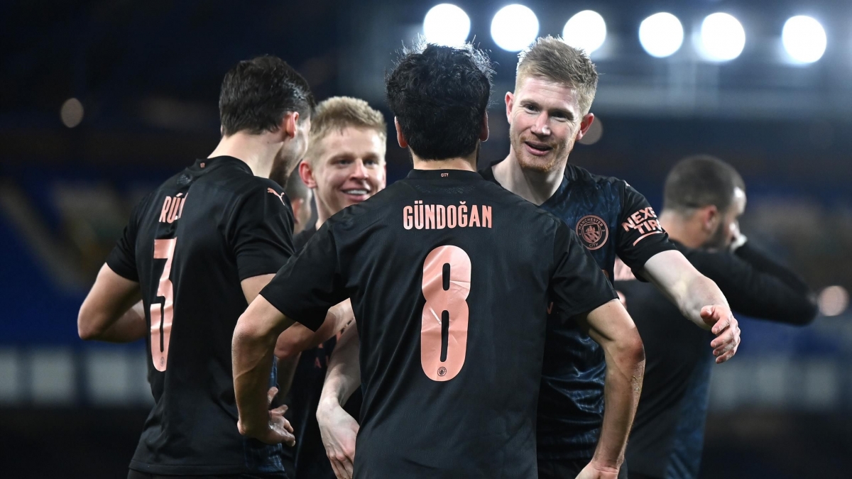 Man City hạ đo ván Everton, thẳng tiến vào bán kết nhờ 6 phút cuối trận